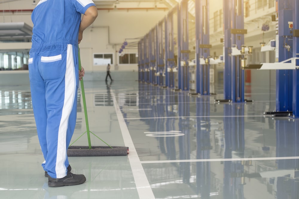A checklist of the most effective cleaning supplies for your business 2 Saving more with effective Industrial Cleaning Supply