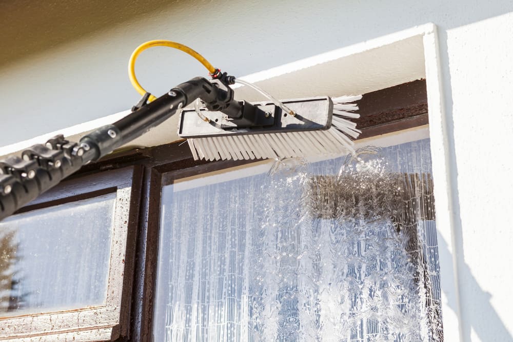 4 key mistakes to avoid with window washing 2 Cleaning supplies Calgary