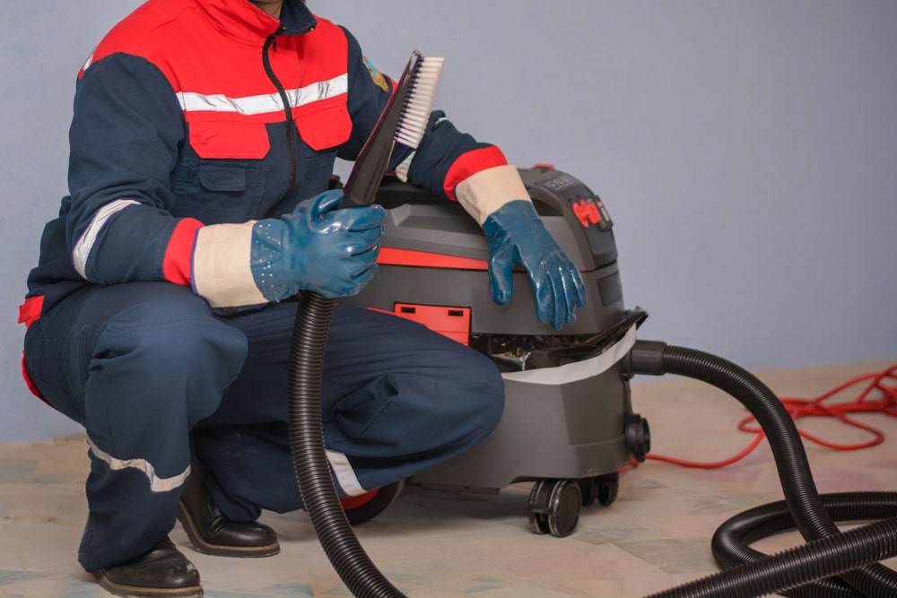 6 types of commercial vacuums: which is best for you? 2 Industrial vacuum cleaner